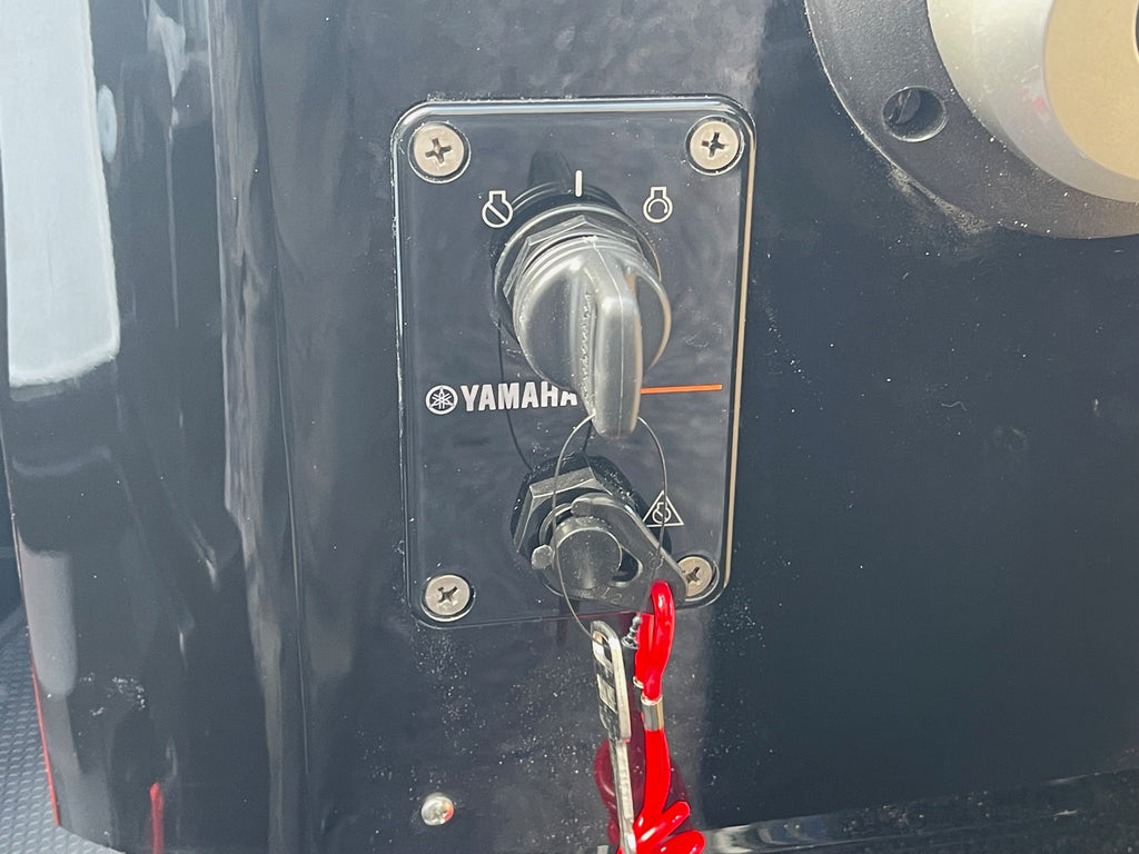 Yamaha contactslot paneel met kill switch verticaal - Outboard Outlet