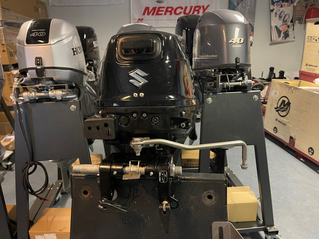 Suzuki 9.9 / 20 pk 4 takt EFI injectie motor met afstandsbediening bj 2020 - Outboard Outlet