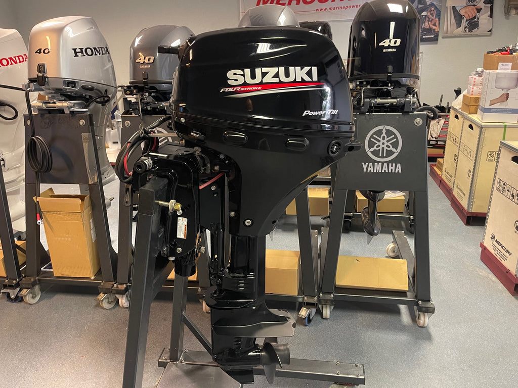 Suzuki 20 pk 4 takt EFI langstaart  afstandsbediening met POWER TILT.  Als nieuw inclusief 1 jaar garantie - Outboard Outlet