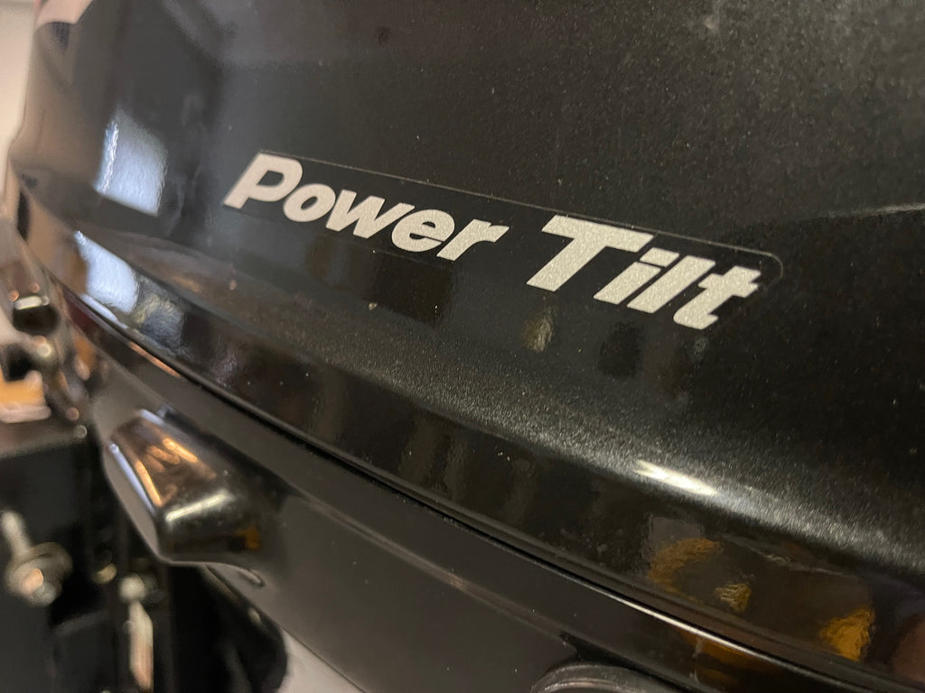 Suzuki 20 pk 4 takt EFI langstaart  afstandsbediening met POWER TILT.  Als nieuw inclusief 1 jaar garantie - Outboard Outlet